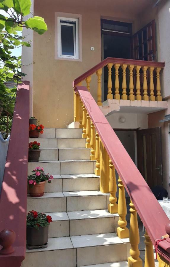 Apartman Tatjana Sutomore Bagian luar foto
