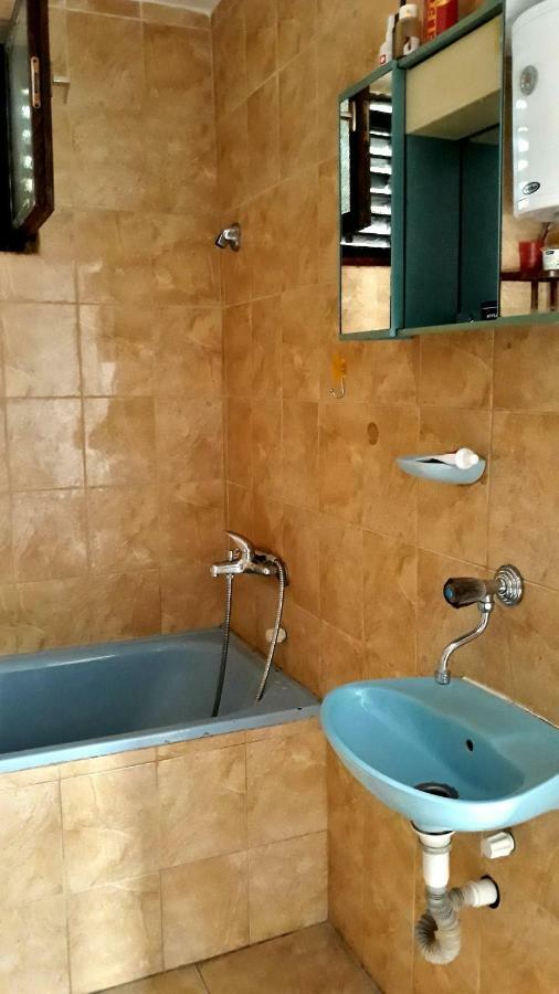 Apartman Tatjana Sutomore Bagian luar foto
